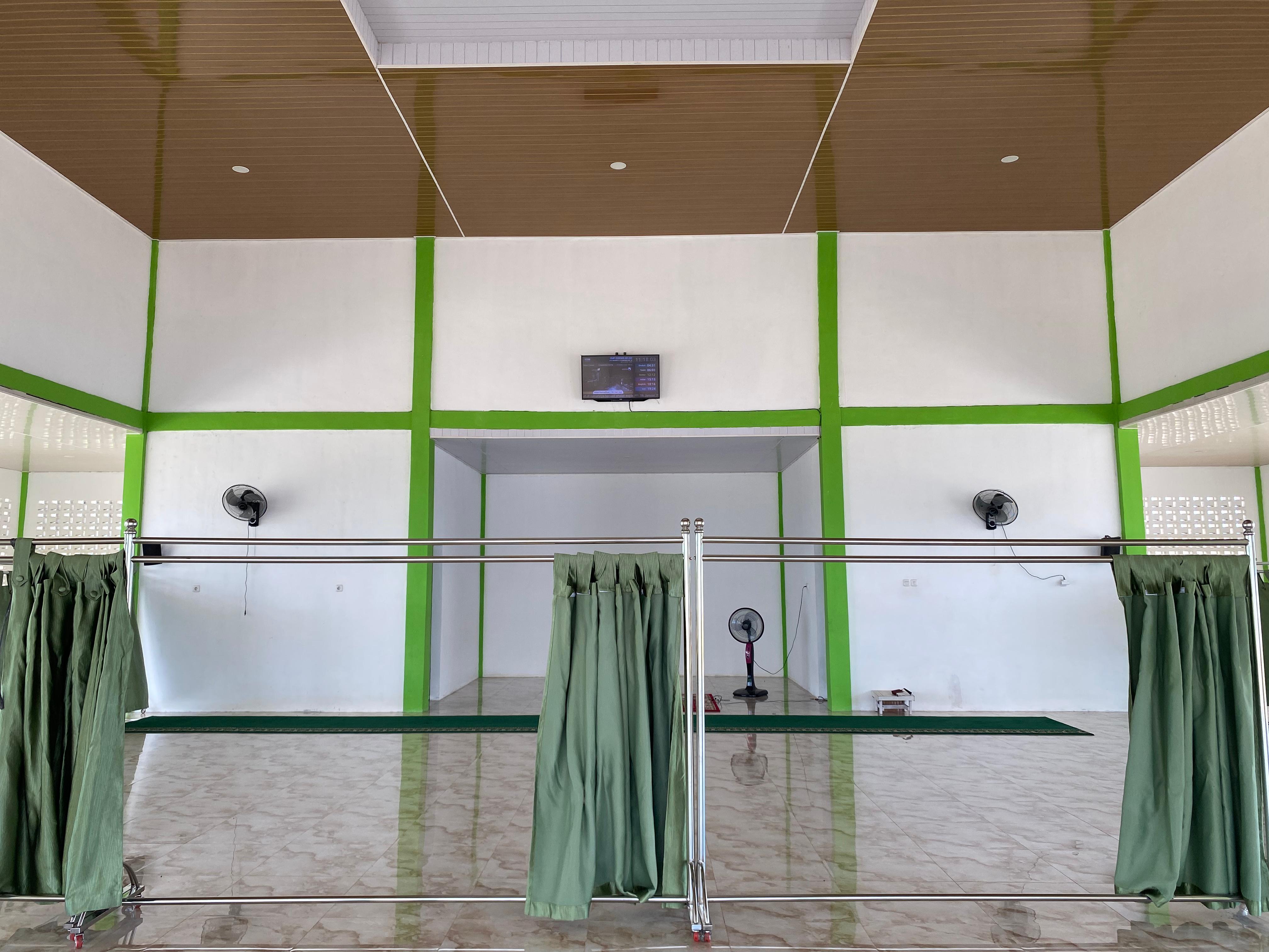 Fasilitas Sayyidah Khodijah Mosque SMPIQu Al-Bahjah Al-Maunah